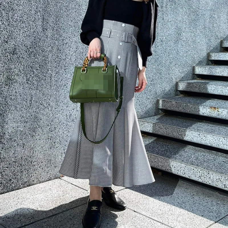 A GIRLS 2022 New Design Women Jupes High Waisted Belt Button Pleated Slimming Mermaid Skirts Japanese Fashion Mujer Faldas
A GIRLS 2022 New Design Women Jupes High Waisted Belt Button Pleated Slimming Mermaid Skirts Japanese Fashion Mujer Faldas