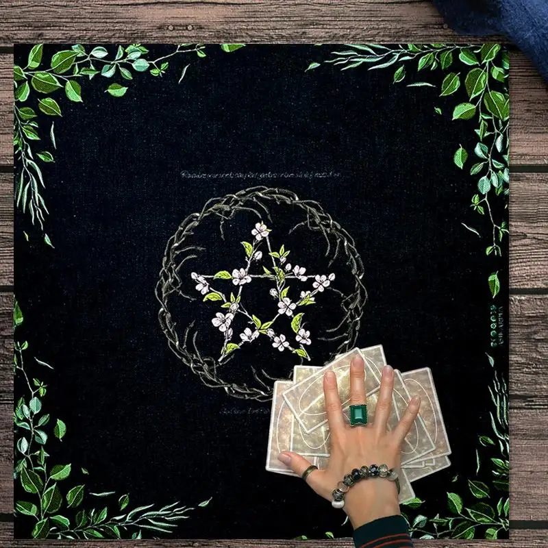 Скатерть для Таро-карт, фланелевая ткань для гадания, алтаря, настольная игра, коврик для игральных карт, астрология удачи, коврик для карт
Скатерть для Таро-карт, фланелевая ткань для гадания, алтаря, настольная игра, коврик для игральных карт, астрология удачи, коврик для карт