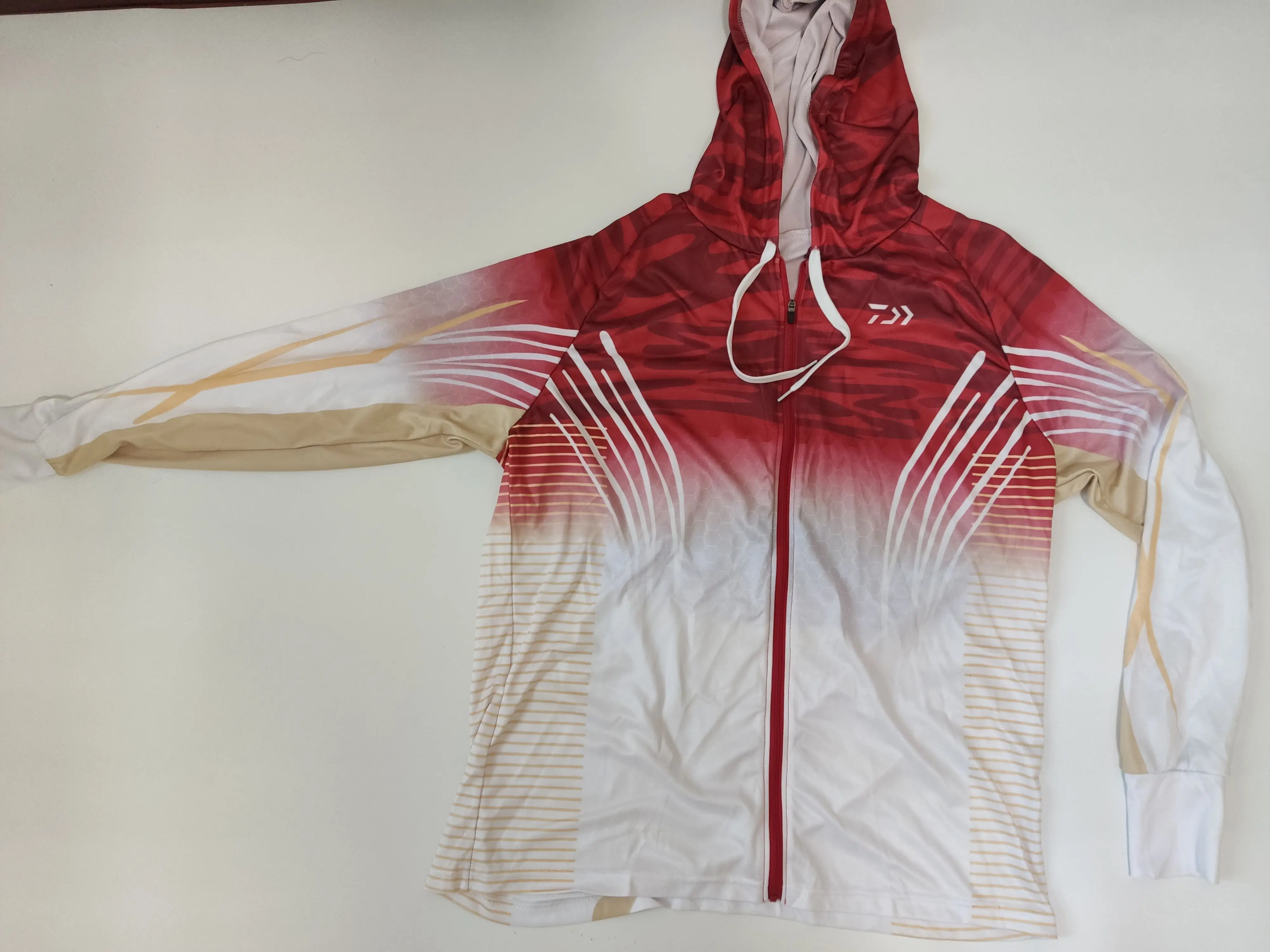 Red Color Men Fishing Clothing Ultrathin Long Sleeve Sunscreen UPS 50+Breathable Coat Summer Fishing Shirt
Red Color Men Fishing Clothing Ultrathin Long Sleeve Sunscreen UPS 50+Breathable Coat Summer Fishing Shirt