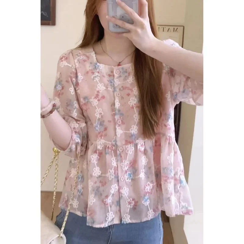 Shirt Women's Summer Korean Flower Slim Fit Style Square Neck Loose Comfortable 3/4 Sleeve Sweet Fashion Versatile Top 2023
Shirt Women's Summer Korean Flower Slim Fit Style Square Neck Loose Comfortable 3/4 Sleeve Sweet Fashion Versatile Top 2023