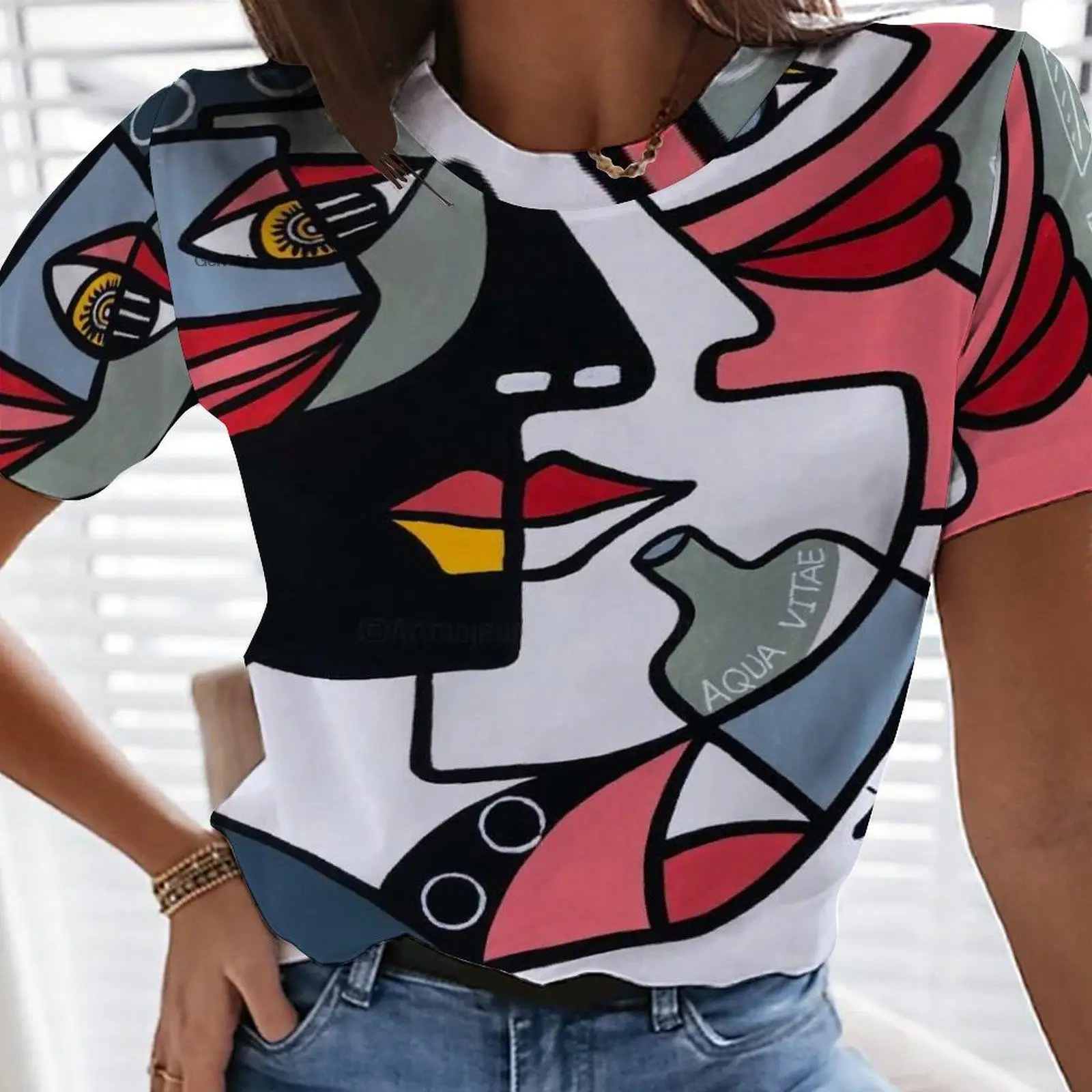 2022 new spring and summer graffiti painting 3d printing stylish women's t-shirt short sleeve round neck top new retro
2022 new spring and summer graffiti painting 3d printing stylish women's t-shirt short sleeve round neck top new retro