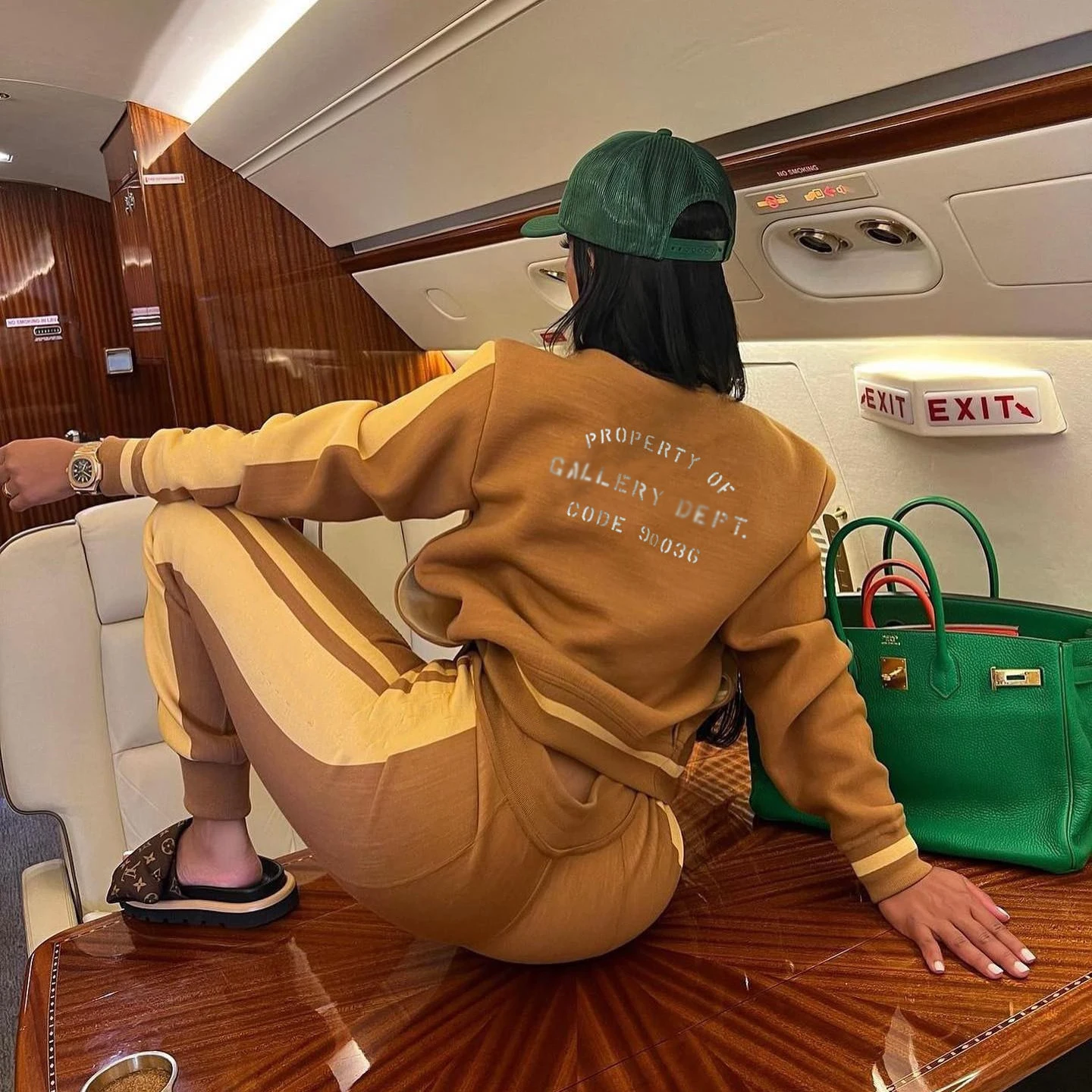 2022 Clothes Y2K Streetwear Cropped Khaki Bomber Racing Woolen Print Jackets Varsity Baseball Jacket Crop Winter Coat Women
2022 Clothes Y2K Streetwear Cropped Khaki Bomber Racing Woolen Print Jackets Varsity Baseball Jacket Crop Winter Coat Women