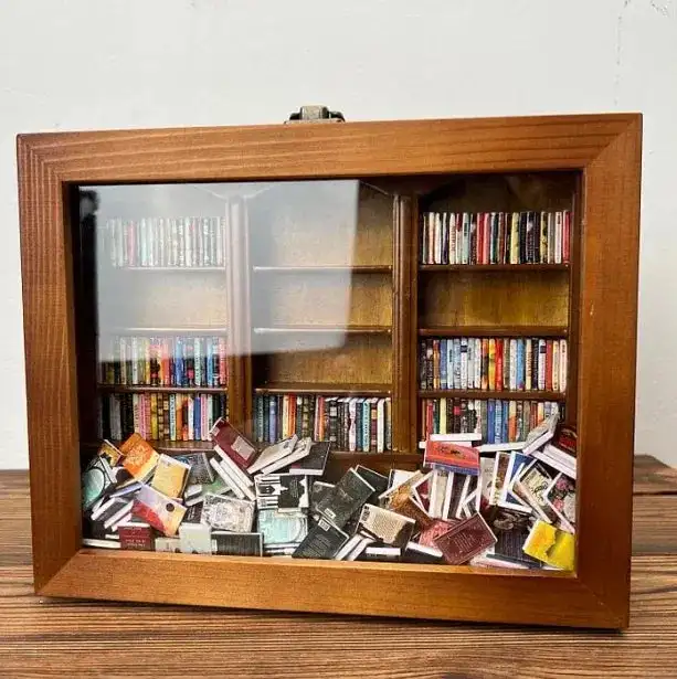 Tiny Library Wooden Bookshelf Miniature Bookshelf Shake Away Your Anxiety Birthday Gift Anti Anxiety Bookshelf Decoration
Tiny Library Wooden Bookshelf Miniature Bookshelf Shake Away Your Anxiety Birthday Gift Anti Anxiety Bookshelf Decoration