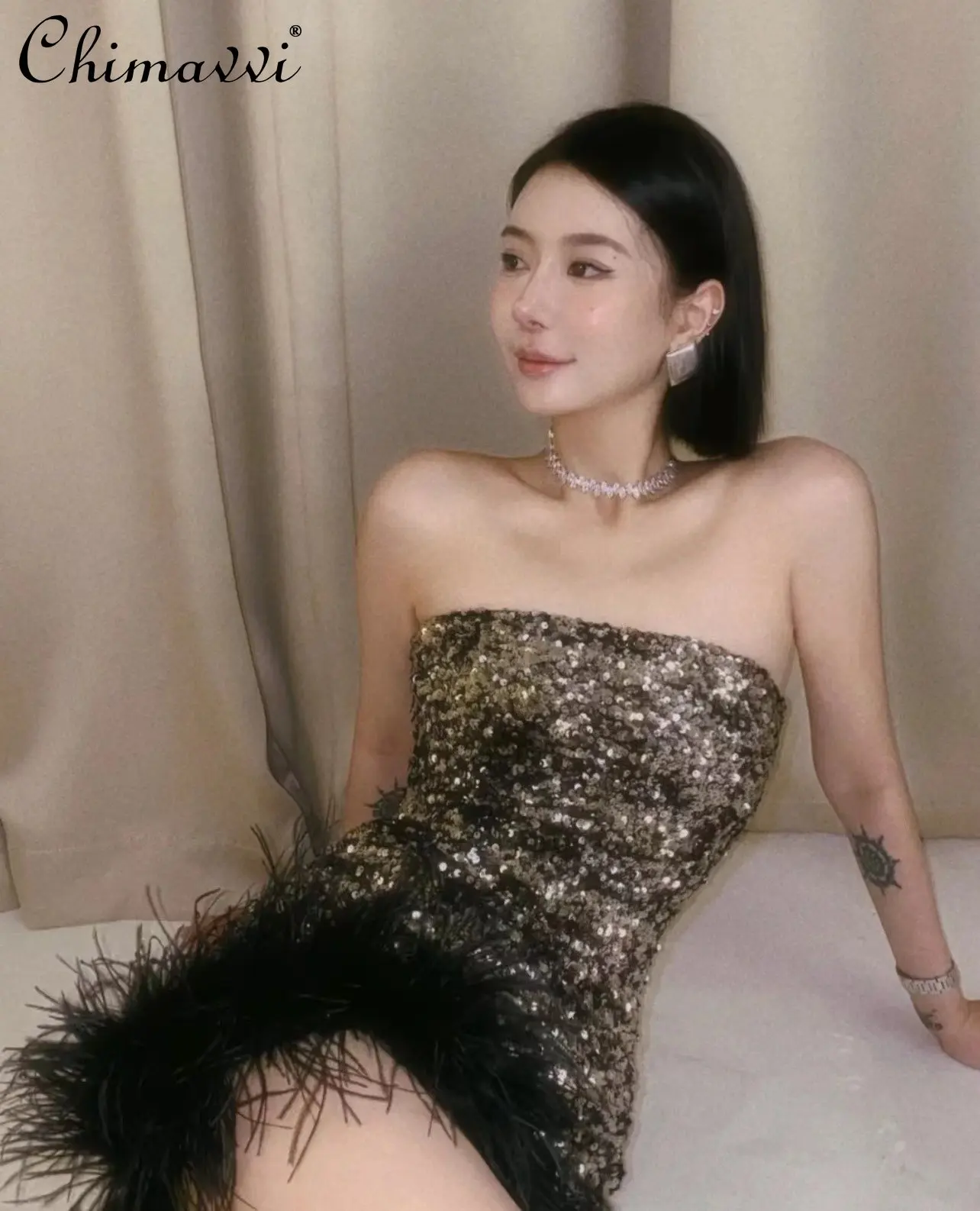 

High-End Socialite Temperament Off-Shoulder Sequin Stitching Furry Dress 2022 New Light Luxury French Sexy Slim-Fit Short Dress