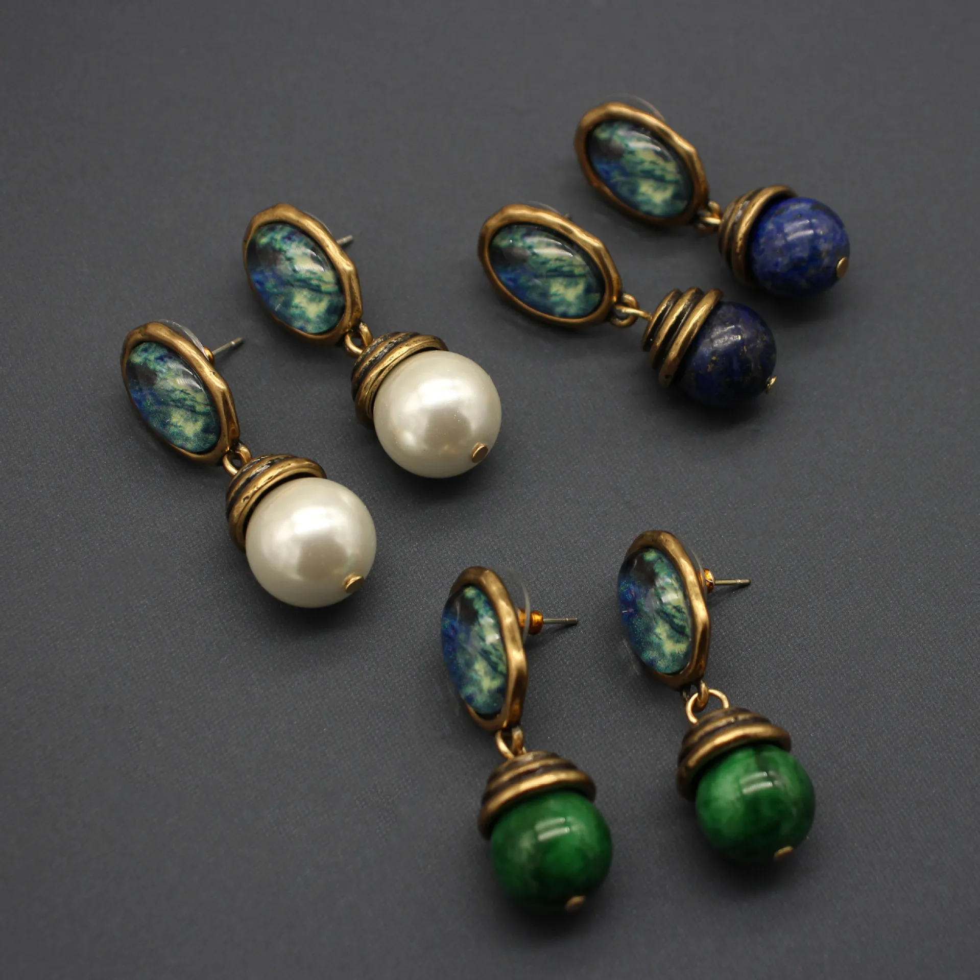 Antique vintage style designer natural stone pendant earrings for women elegant court dinner dress fine jewelry
Antique vintage style designer natural stone pendant earrings for women elegant court dinner dress fine jewelry