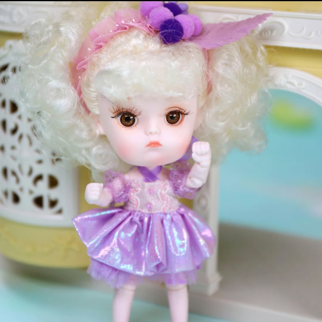 14cm Mini Chinese Girl Doll Cute 1/8 BJD Dolls With 12 Jointed Body Girl Toys Birthday Gifts For Collection
14cm Mini Chinese Girl Doll Cute 1/8 BJD Dolls With 12 Jointed Body Girl Toys Birthday Gifts For Collection