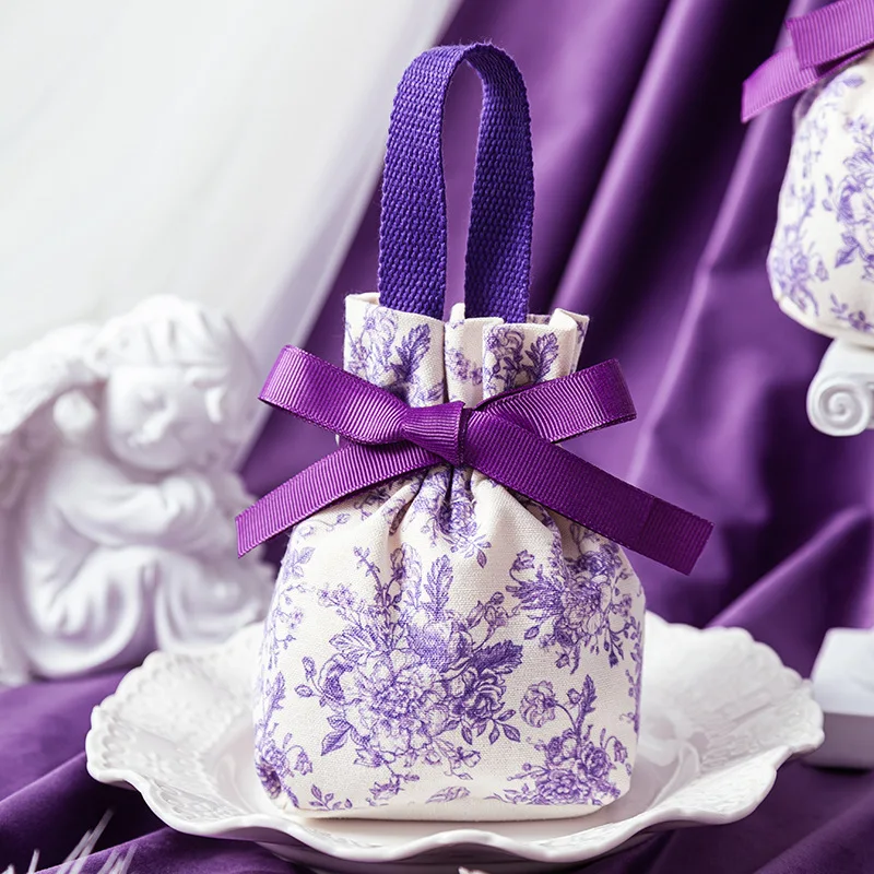 10/30Pcs Portable Gift Bag Wedding Chocolate Candy Bag Birthday Party Gift Packaging Bag Party Event Supplies
10/30Pcs Portable Gift Bag Wedding Chocolate Candy Bag Birthday Party Gift Packaging Bag Party Event Supplies