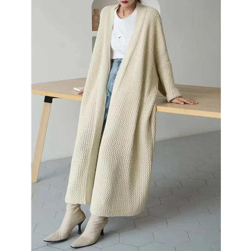 2023 Autumn Winter Long Sleeve Warm Knit Outerwear V-Neck Loose Thicken Long Cardigan Sweater Coat Women Casual Office Jacket
2023 Autumn Winter Long Sleeve Warm Knit Outerwear V-Neck Loose Thicken Long Cardigan Sweater Coat Women Casual Office Jacket