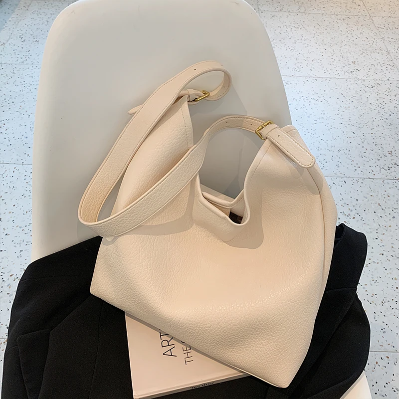 

Soft PU Large Capacity Totes Bags Women 2023 New Summer All-match Underarm Shoulder Bag Korean Fashion Commute Handbags