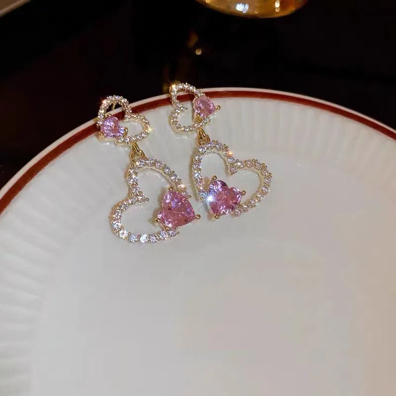 Korean Fashion Double Love Heart Hollow Pink Crystal Zircon Dangle Earrings for Women Valentines Day Gift Jewelry Pendiente Muje
Korean Fashion Double Love Heart Hollow Pink Crystal Zircon Dangle Earrings for Women Valentines Day Gift Jewelry Pendiente Muje