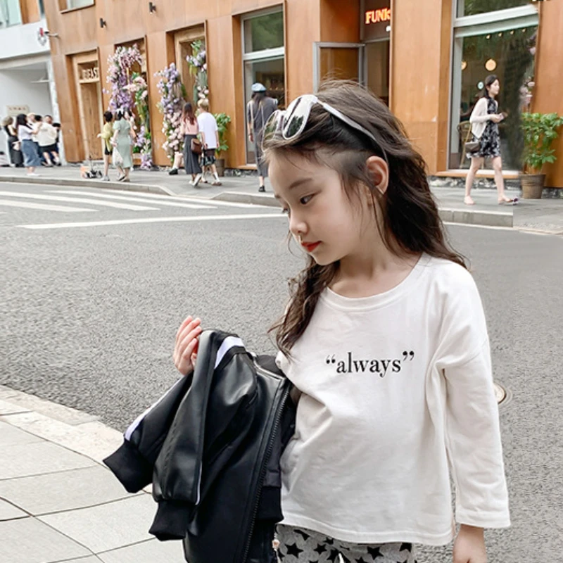 Long Sleeved T-shirt Girls Autumn New Childrens Clothing Letter Printing Pullover Soild Simple Round Collar New Style
Long Sleeved T-shirt Girls Autumn New Childrens Clothing Letter Printing Pullover Soild Simple Round Collar New Style