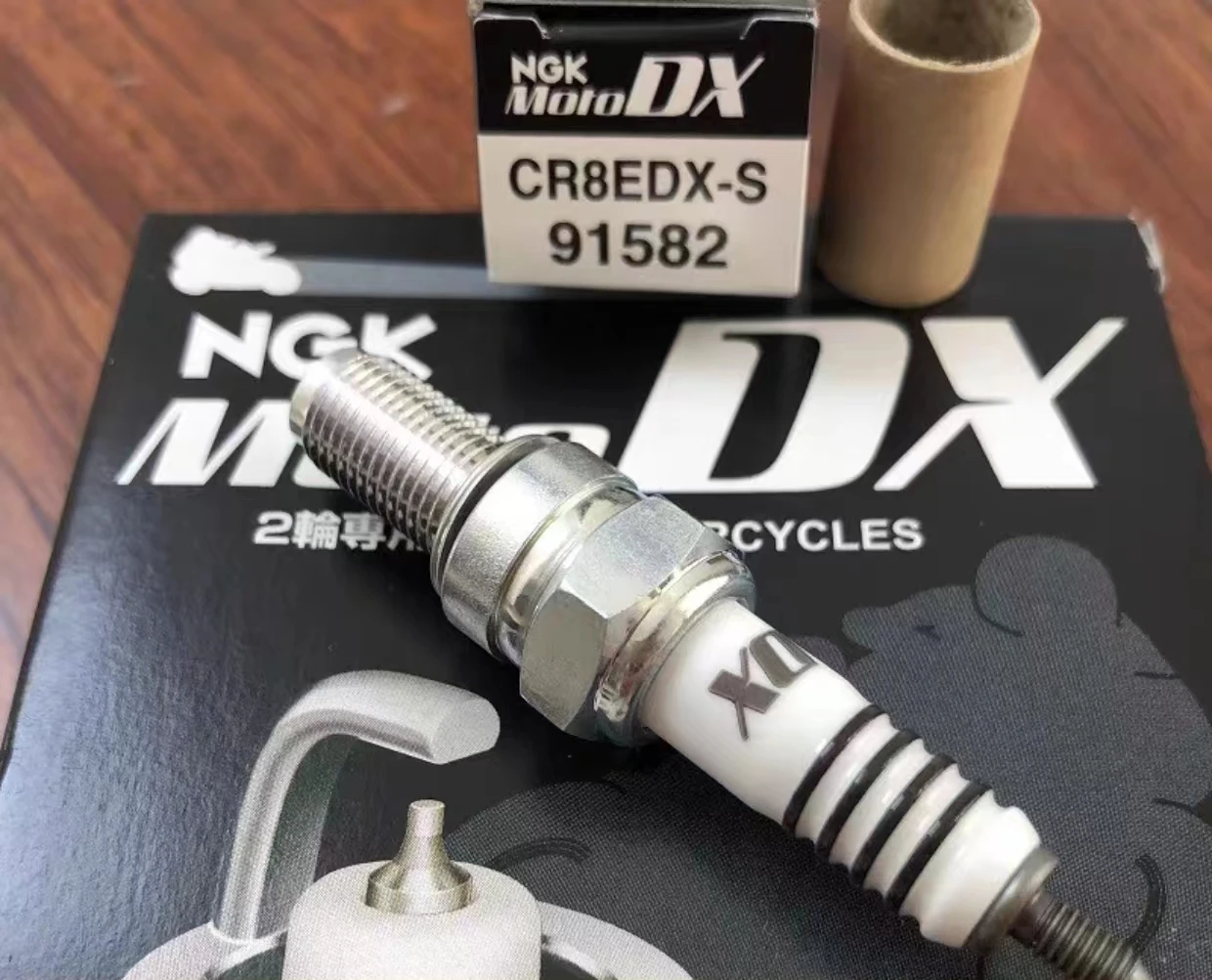 Motor ruthenium alloy spark plug CR8EDX-S 91582 Original
Motor ruthenium alloy spark plug CR8EDX-S 91582 Original