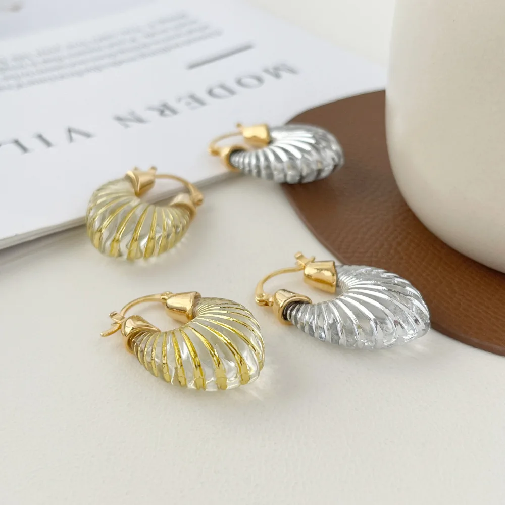 Trendy Transparent Gold/Silver Color Acrylic U Shape Chunky Drop Earrings for Women Fashion Geometric Wings Resin Big Earrings
Trendy Transparent Gold/Silver Color Acrylic U Shape Chunky Drop Earrings for Women Fashion Geometric Wings Resin Big Earrings