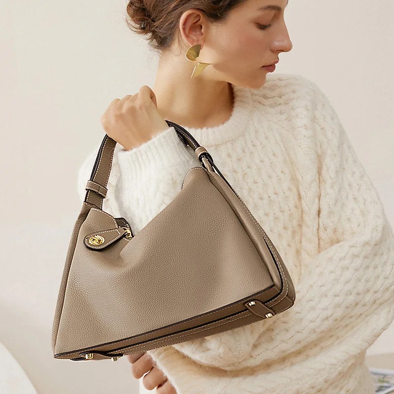 Real Cow Leather 2023 New Women Fashion Handbags Retro Solid Black Crossbody Bags Female Shoulder Under Armpit Bag Casual Lady
Real Cow Leather 2023 New Women Fashion Handbags Retro Solid Black Crossbody Bags Female Shoulder Under Armpit Bag Casual Lady