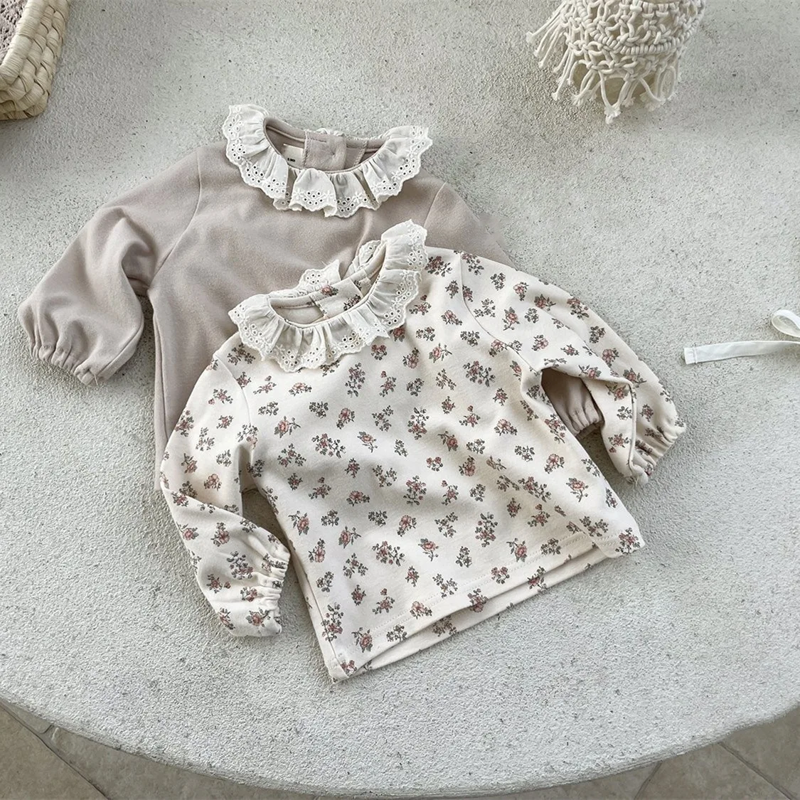 Spring and Autumn Baby Girl Baby Cotton Soft Lace Collar Floral Solid Color Bottoming Shirt T-shirt 12-36M
Spring and Autumn Baby Girl Baby Cotton Soft Lace Collar Floral Solid Color Bottoming Shirt T-shirt 12-36M