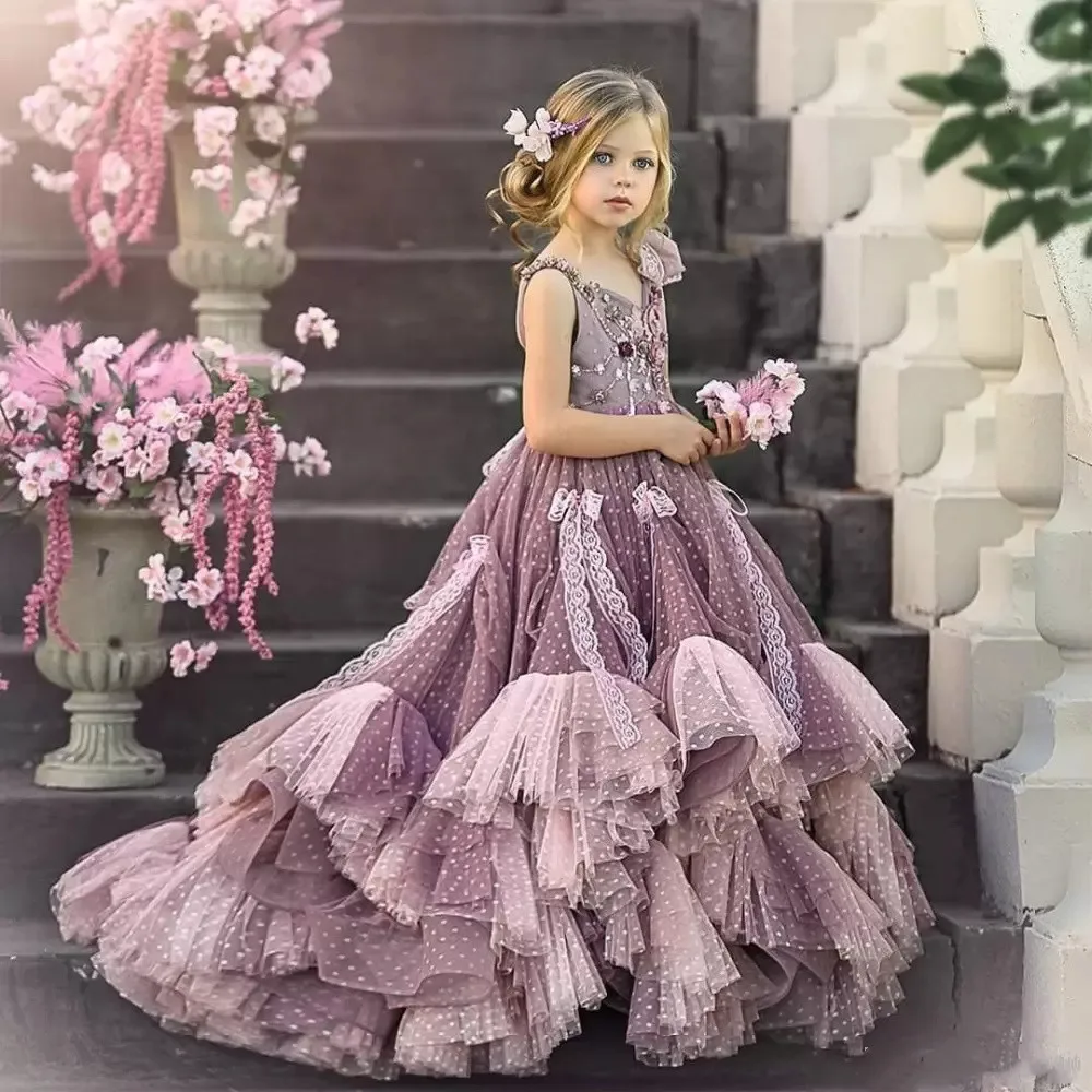 Graceful Lilac Flower Girl Dresses Appliques Bow Lace Ruffles Tulle V Neck Custom Made Princess Dress
Graceful Lilac Flower Girl Dresses Appliques Bow Lace Ruffles Tulle V Neck Custom Made Princess Dress