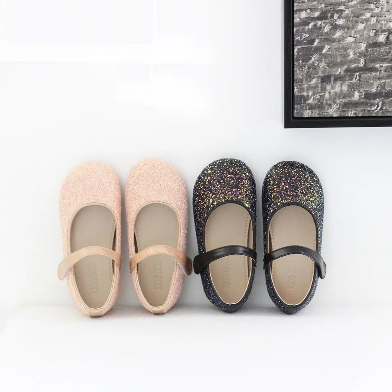Girls spring and autumn new fashion Princess single shoes sequins versatile baby shoes soft soled shoes
Girls spring and autumn new fashion Princess single shoes sequins versatile baby shoes soft soled shoes