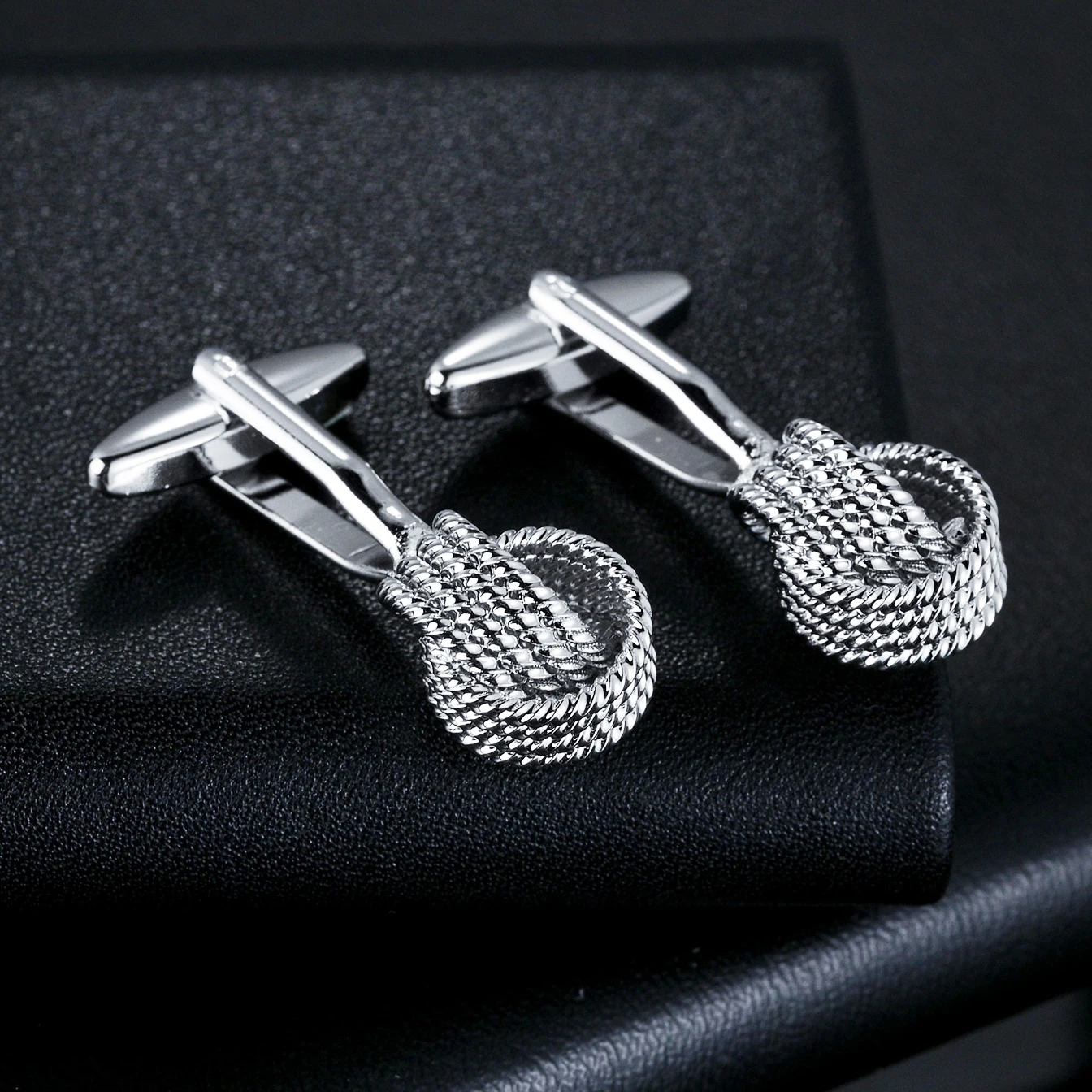 MeMolissa New Fashion Cufflinks Men's Geometric Button Black Gold Color Cufflinks for Men Bridegroom Party Wedding Gifts
MeMolissa New Fashion Cufflinks Men's Geometric Button Black Gold Color Cufflinks for Men Bridegroom Party Wedding Gifts