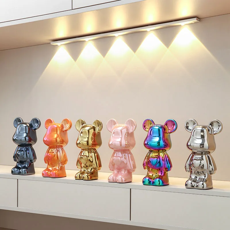 NORTHEUINS Ceramic Luxury Violence Bear Figurines Colorful Electroplated Teddy Bear Collection Item Living Room Decor Ornaments
NORTHEUINS Ceramic Luxury Violence Bear Figurines Colorful Electroplated Teddy Bear Collection Item Living Room Decor Ornaments