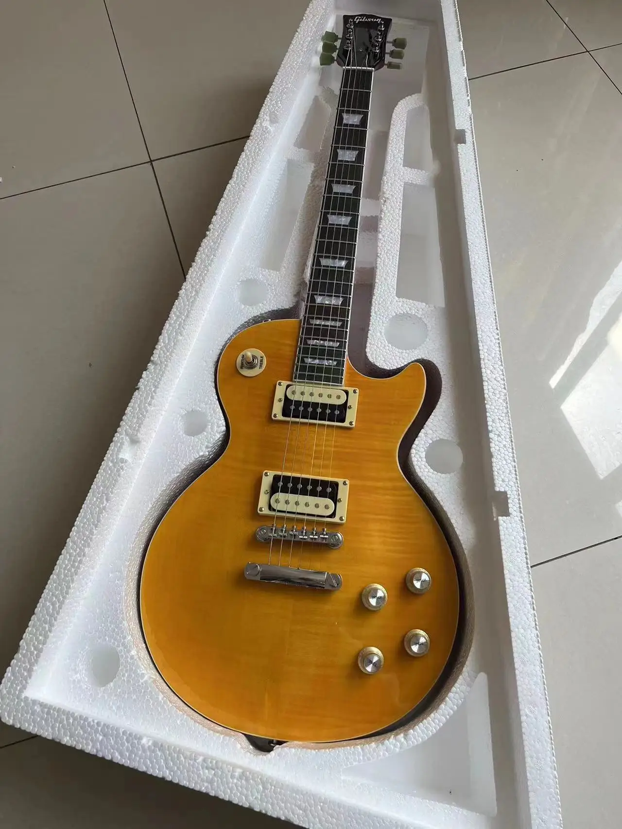 

Factory outlet Fast delivery the high quality Who.ale Rosewood fingerboard Golden hardware G LP Custom Electric Guitar KFRCX