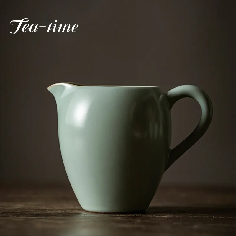

250ml Azure Porcelain Tea Pitcher Chinese Ru Kiln Ceramic Public Cup with Handle Divide Tea Chahai Mug Tea Ceremony Accessories