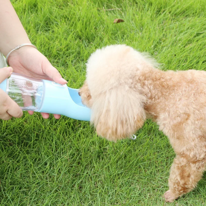 

Pet Water Cup Going Out kettle Dog accompanying water food cup Portable pet drinking device Outdoor feeding water bottle