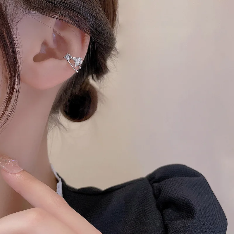 1 Pcs Korean Cartilage Earring Butterfly Crystal Rhinestone Fake Non-Piercing No Hole clip Earrings Upper Ear Cuff Gifts
1 Pcs Korean Cartilage Earring Butterfly Crystal Rhinestone Fake Non-Piercing No Hole clip Earrings Upper Ear Cuff Gifts