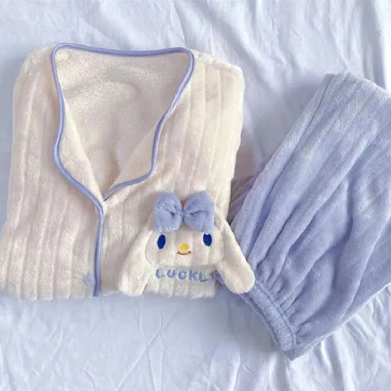 New Kawaii Sanrio Cinnamoroll Flannel Pajamas Coral Velvet Household Clothes Thickening Loose Girl Christmas Gift For Girlfriend
New Kawaii Sanrio Cinnamoroll Flannel Pajamas Coral Velvet Household Clothes Thickening Loose Girl Christmas Gift For Girlfriend