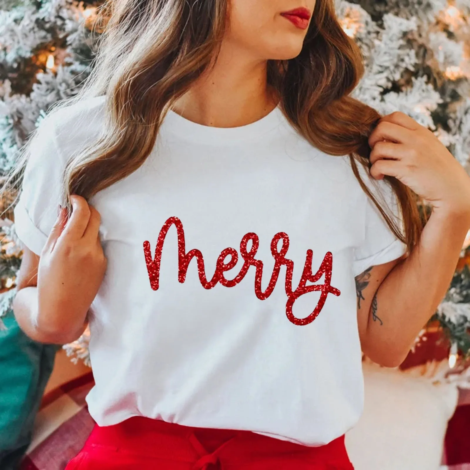 Женская футболка с коротким рукавом и принтом "Merry Christmas"
Женская футболка с коротким рукавом и принтом "Merry Christmas"