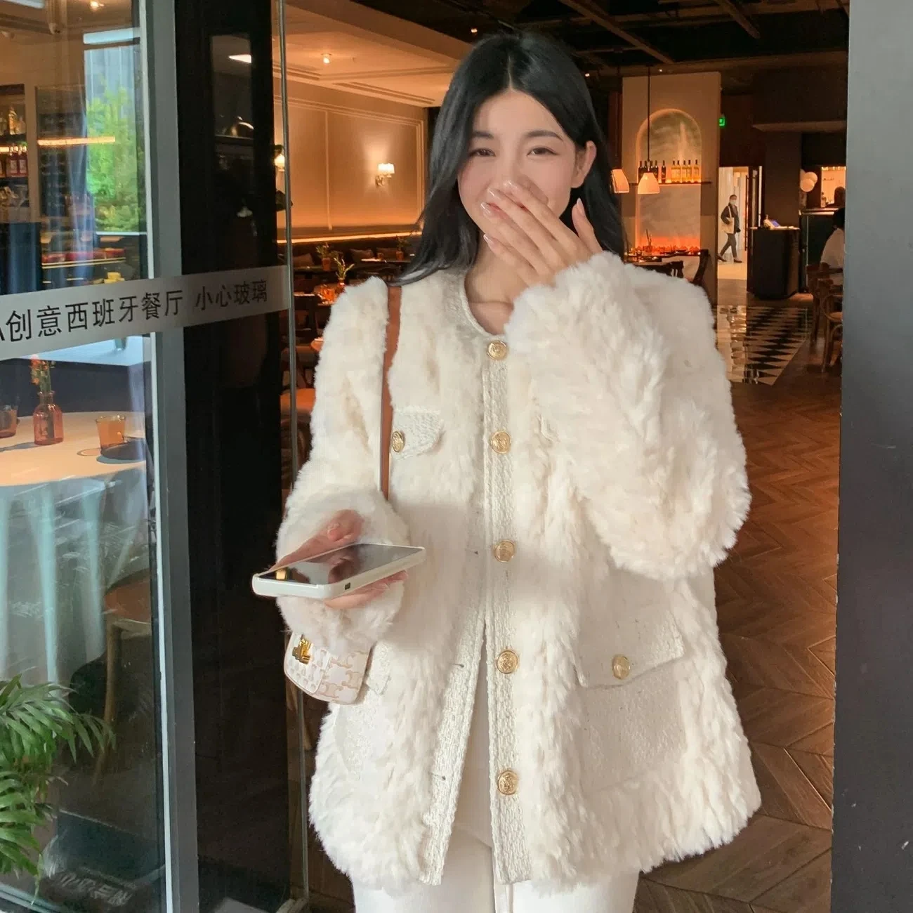 Elegant Thick Warm Lamb Wool Coat For Women Autumn Winter High-grade Chic Sweet Plush Outerwear Loose Solid Faux Fur Jacket 1082
Elegant Thick Warm Lamb Wool Coat For Women Autumn Winter High-grade Chic Sweet Plush Outerwear Loose Solid Faux Fur Jacket 1082