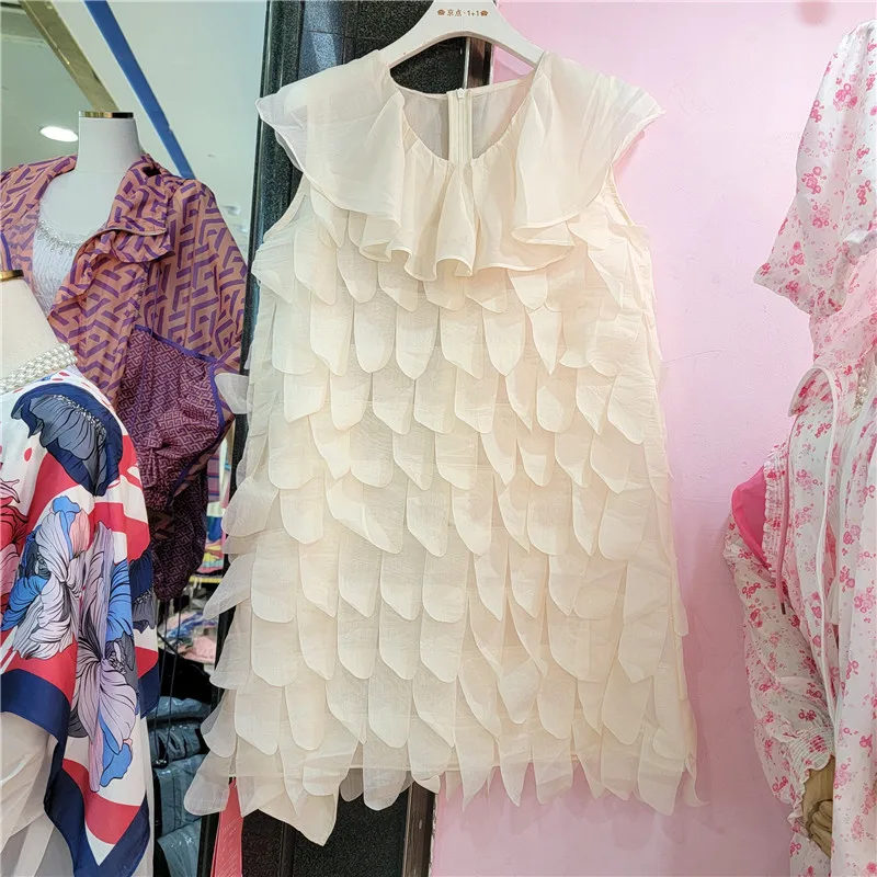 SuperAen Summer 2022 New Women's Fashion V-neck Ruffled Solid Back Zipper Sleeveless Dress
SuperAen Summer 2022 New Women's Fashion V-neck Ruffled Solid Back Zipper Sleeveless Dress
