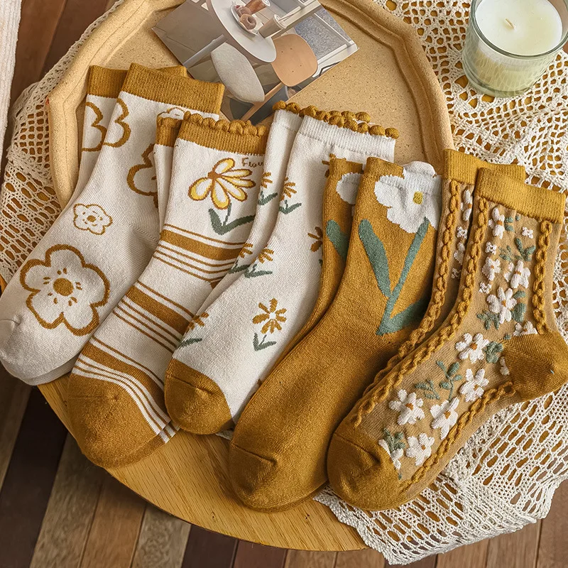 Wool Cashmere Winter Thicken Warm Socks Women Flower Embroidery Vintage Long Socks Japanese Kawaii Girls Cute Thermal Socks Sox
Wool Cashmere Winter Thicken Warm Socks Women Flower Embroidery Vintage Long Socks Japanese Kawaii Girls Cute Thermal Socks Sox