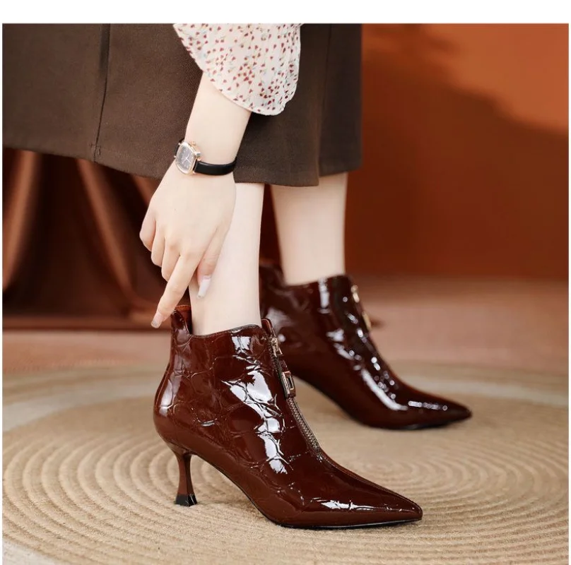 Women Ankle Boots front zipper Pointed Toe Kitten Heels Booties Winter Snake Pattern Women Short Boots Thin Heel Ladies Shoes
Women Ankle Boots front zipper Pointed Toe Kitten Heels Booties Winter Snake Pattern Women Short Boots Thin Heel Ladies Shoes