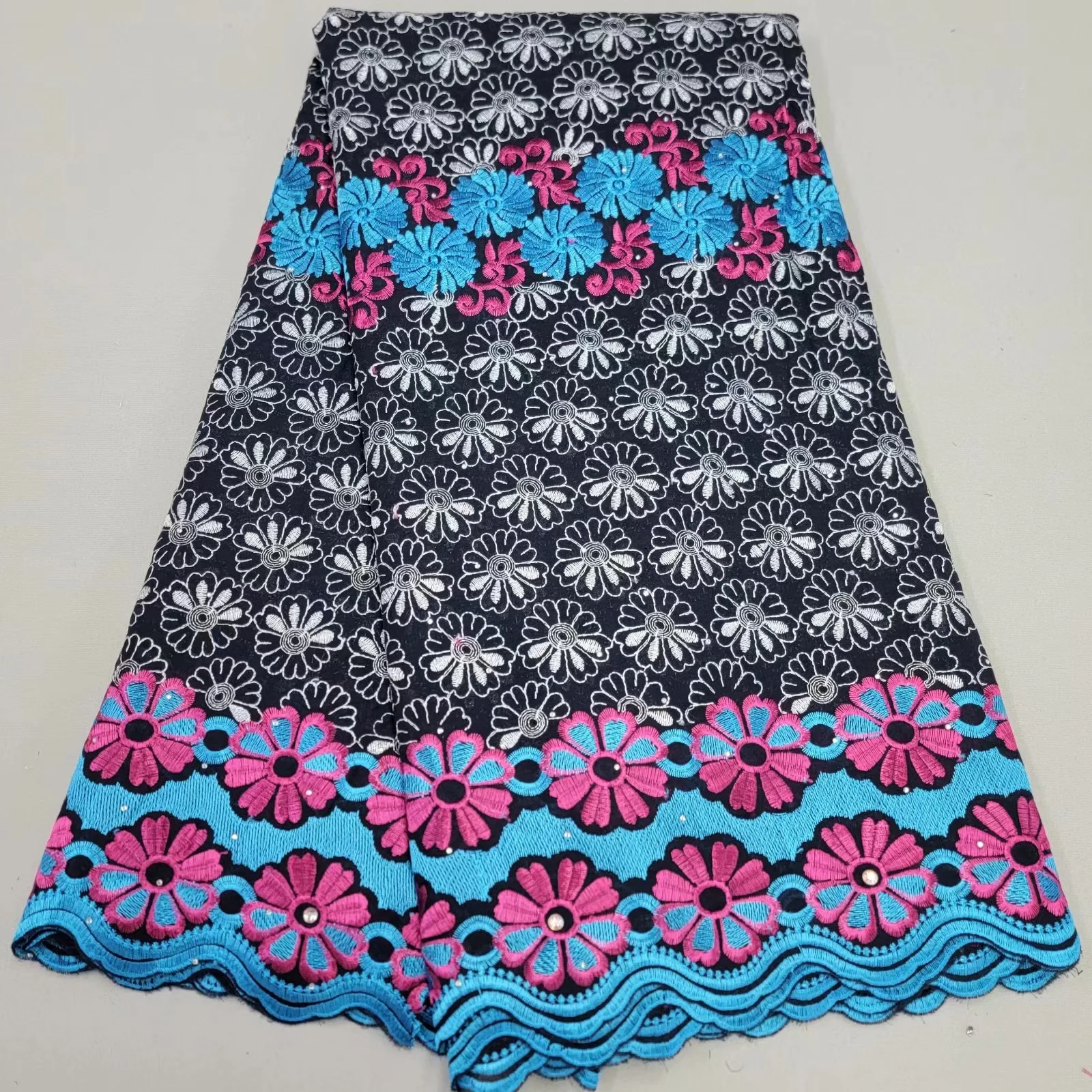 African Latest Colourful Pure Cotton Lace 5 Yards Fabric 2022 French High Quality Stones Cozy Lace Swiss For Bride Party Dress
African Latest Colourful Pure Cotton Lace 5 Yards Fabric 2022 French High Quality Stones Cozy Lace Swiss For Bride Party Dress