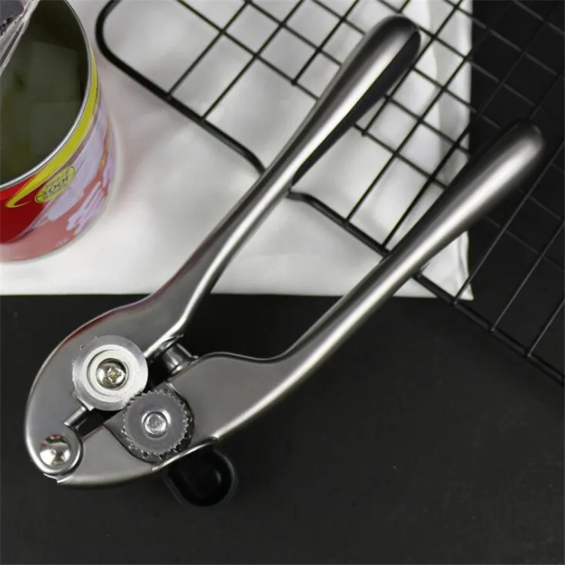 Multi-function Can Opener Knife scratch-proof Thick Zinc Alloy Safety Can Opener Tin Can Opener Kitchen Utensils 
Multi-function Can Opener Knife scratch-proof Thick Zinc Alloy Safety Can Opener Tin Can Opener Kitchen Utensils