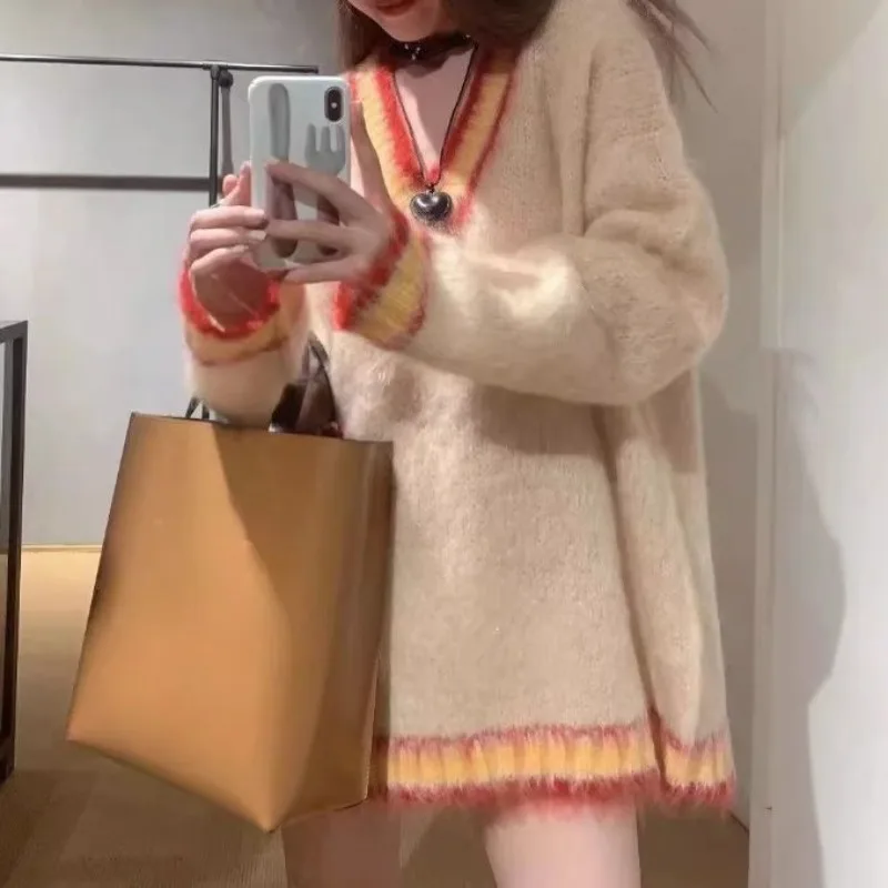 Rainbow contrasting color patchwork knitted sweater for women's autumn and winter new sweet soft glutinous loose sleeved top
Rainbow contrasting color patchwork knitted sweater for women's autumn and winter new sweet soft glutinous loose sleeved top