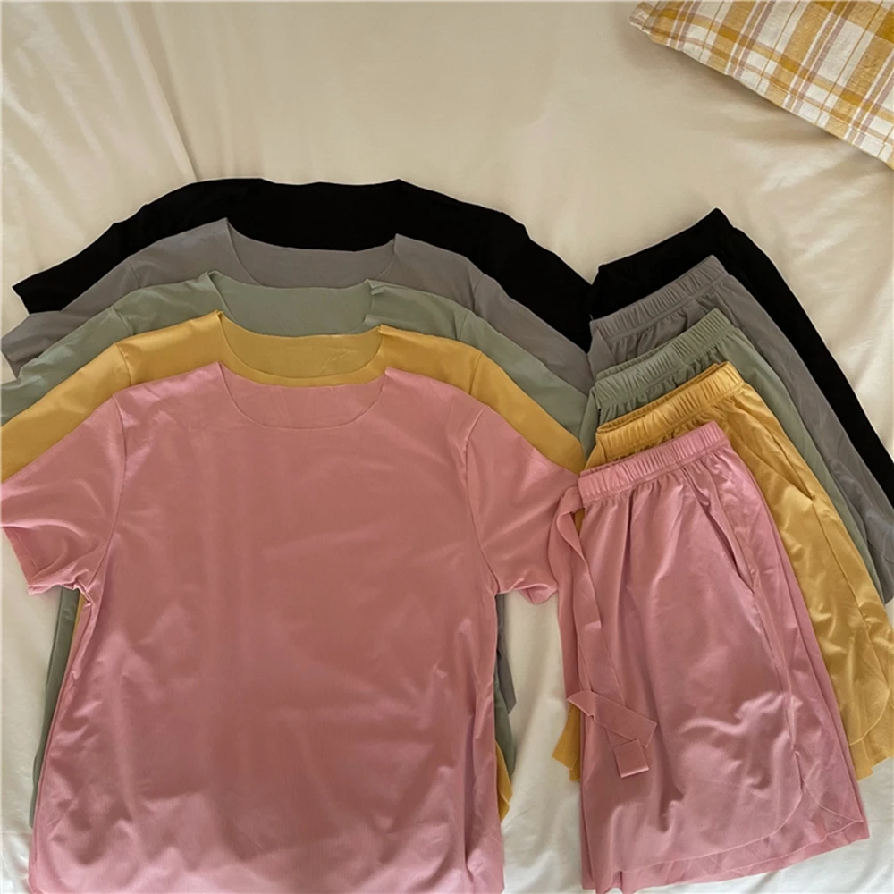 Sannian Women Set Summer New Ice Silk Cool Short-sleeved Pajamas Set Can Be Worn Loose And Casual Two-piece Suit Ladies
Sannian Women Set Summer New Ice Silk Cool Short-sleeved Pajamas Set Can Be Worn Loose And Casual Two-piece Suit Ladies
