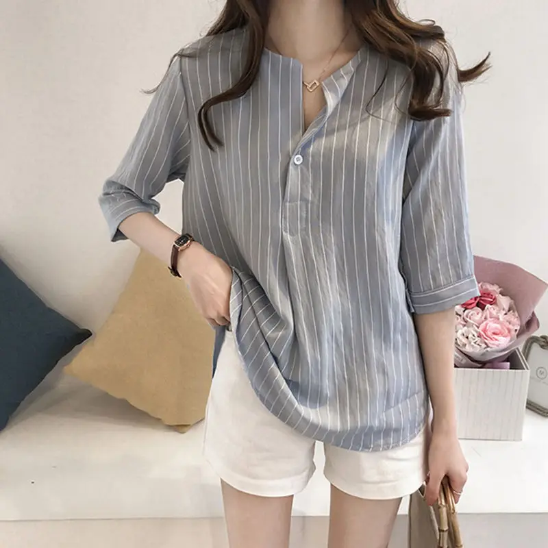 Women's Blouse 2022 Summer New Elegant Round Neck Striped Shirt Ladies Loose Slim Seven-quarter Sleeve Casual Tops Streetwear
Women's Blouse 2022 Summer New Elegant Round Neck Striped Shirt Ladies Loose Slim Seven-quarter Sleeve Casual Tops Streetwear