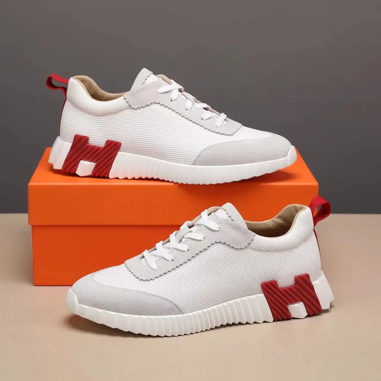 Luxury Brand Design Summer and Autumn Genuine Leather Round Toe Women's Outdoor Sports Shoes Men's Fashion Casual Sports Shoes
Luxury Brand Design Summer and Autumn Genuine Leather Round Toe Women's Outdoor Sports Shoes Men's Fashion Casual Sports Shoes