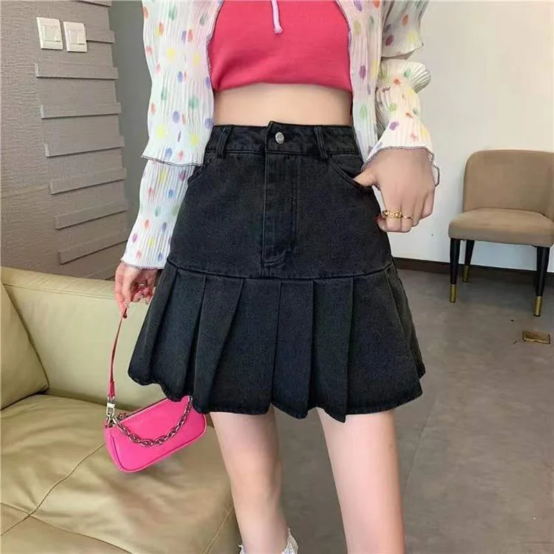 Patchwork Pleated Skirts Women Y2K Punk Goth Black A-Line Denim Skirt Female Summer Harajuku High Waisted Mini Skirts
Patchwork Pleated Skirts Women Y2K Punk Goth Black A-Line Denim Skirt Female Summer Harajuku High Waisted Mini Skirts