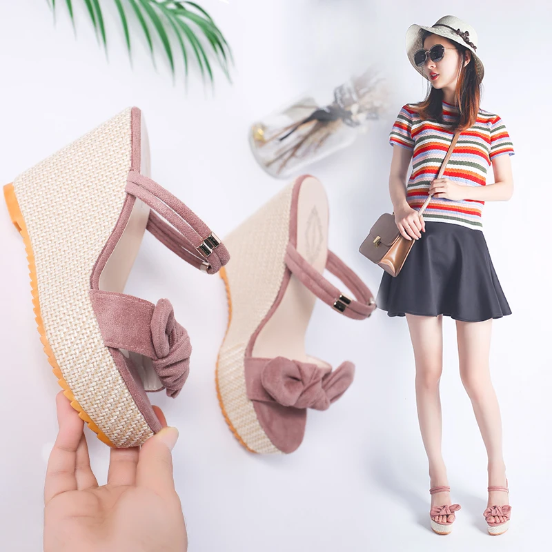 Female Shoes Butterfly-Knot Slippers Women Summer Slides On A Wedge Heeled Mules Platform 2023 High Scandals Rubber Pumps PU Bas
Female Shoes Butterfly-Knot Slippers Women Summer Slides On A Wedge Heeled Mules Platform 2023 High Scandals Rubber Pumps PU Bas