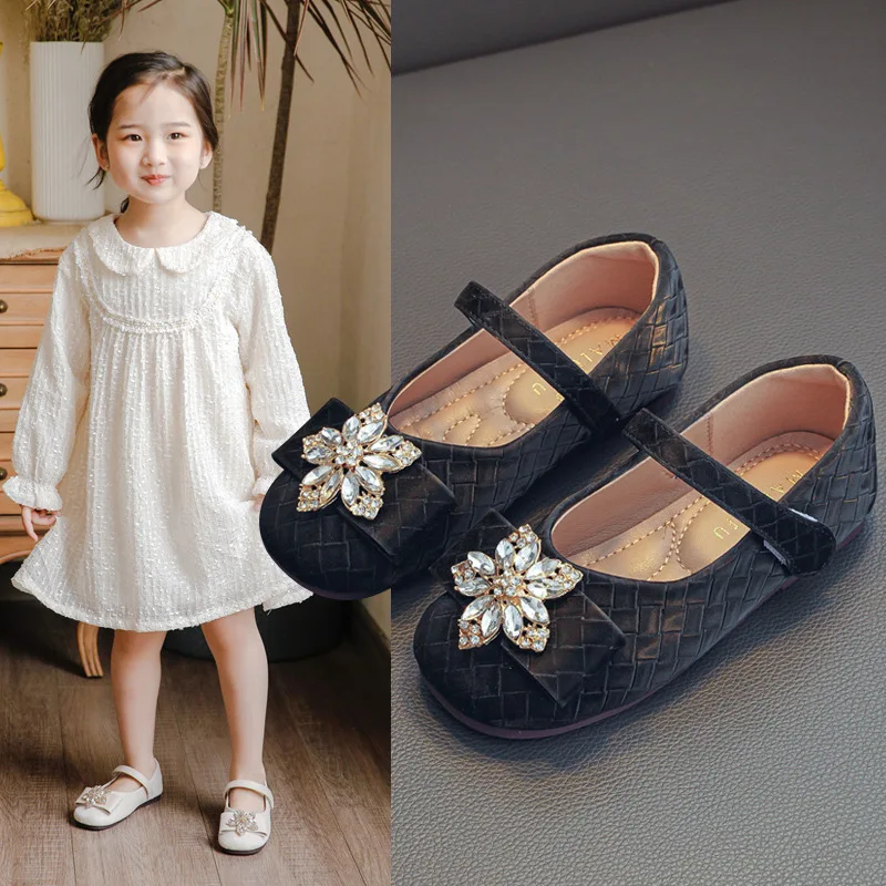 New Children Performance Dance Shoes Girls Princess Fashion Soft Sole Baby Toddler Flats Party Dress Kids Spring/Autumn 03A 
New Children Performance Dance Shoes Girls Princess Fashion Soft Sole Baby Toddler Flats Party Dress Kids Spring/Autumn 03A
