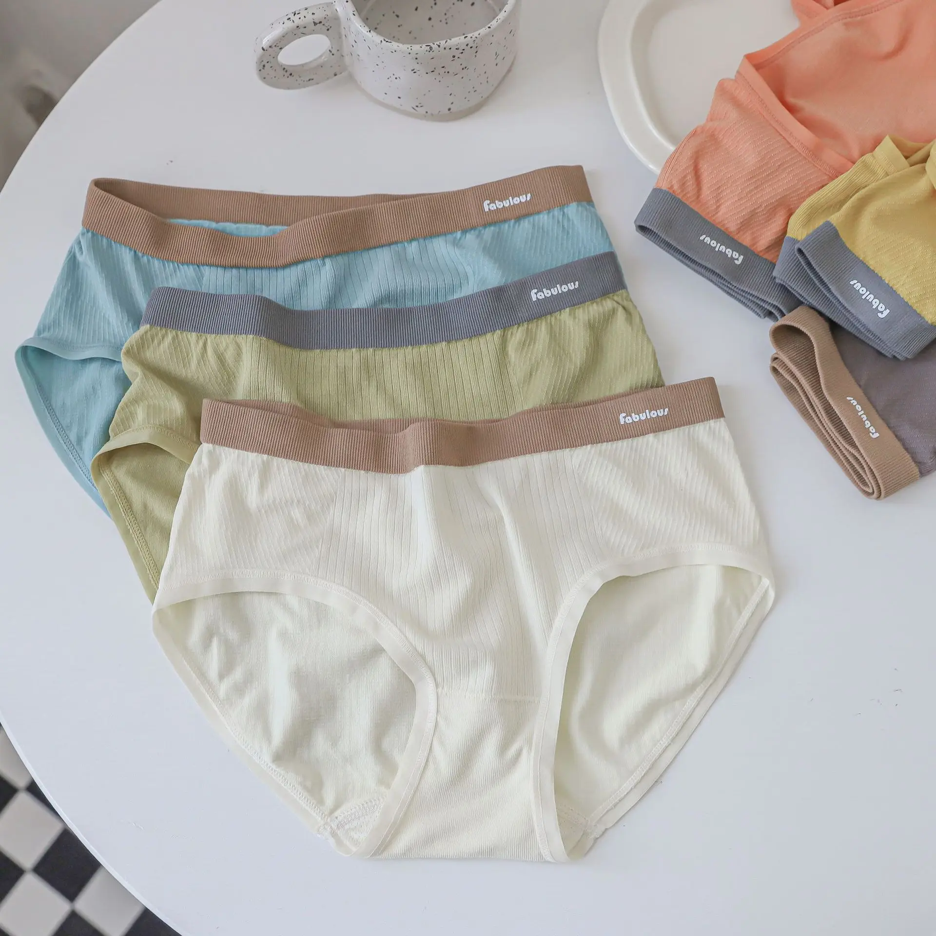 Sweet comfortable viscose Young girl Seamless Panties women underpants spring Mid-rise silk Antibacterial Panties NF2166
Sweet comfortable viscose Young girl Seamless Panties women underpants spring Mid-rise silk Antibacterial Panties NF2166