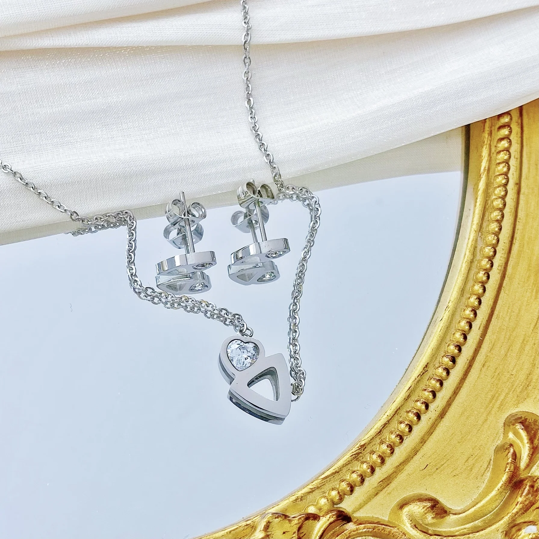 Высококачественное недорогое ожерелье из нержавеющей стали с золотым покрытием