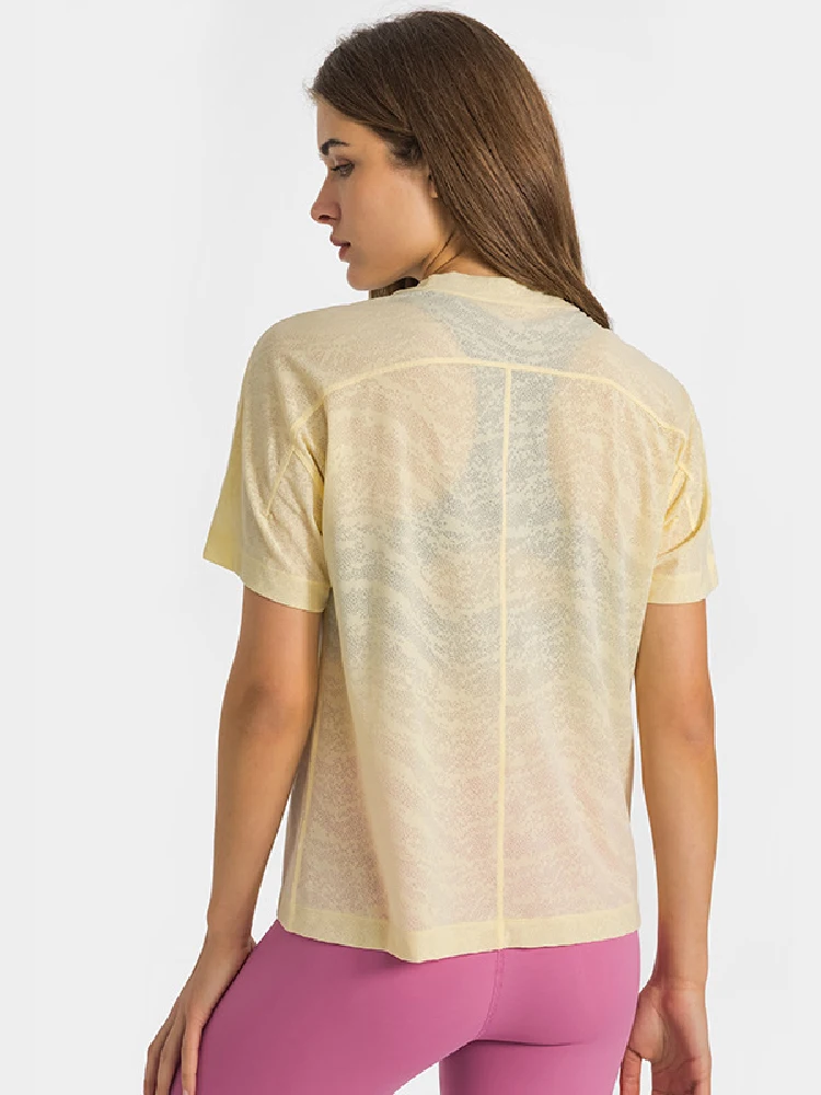 Yoga Tops Women Breathable Gym T-shirts Jacquard Stitching Tee Shirts Woman Gym Tops Female Quick Dry Running Sports Clothing
Yoga Tops Women Breathable Gym T-shirts Jacquard Stitching Tee Shirts Woman Gym Tops Female Quick Dry Running Sports Clothing