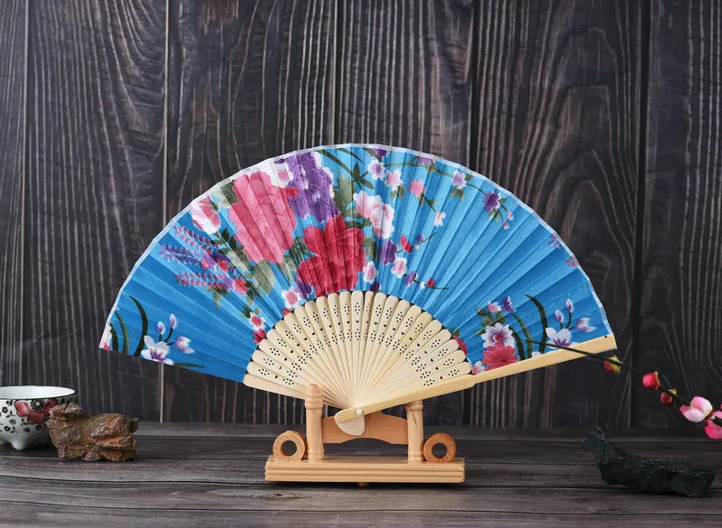 Silk Fan Openwork Print Bamboo Chinese Pattern Classic Ornament Silk Vintage Style Home Decoration Ornament Hand Fan
Silk Fan Openwork Print Bamboo Chinese Pattern Classic Ornament Silk Vintage Style Home Decoration Ornament Hand Fan
