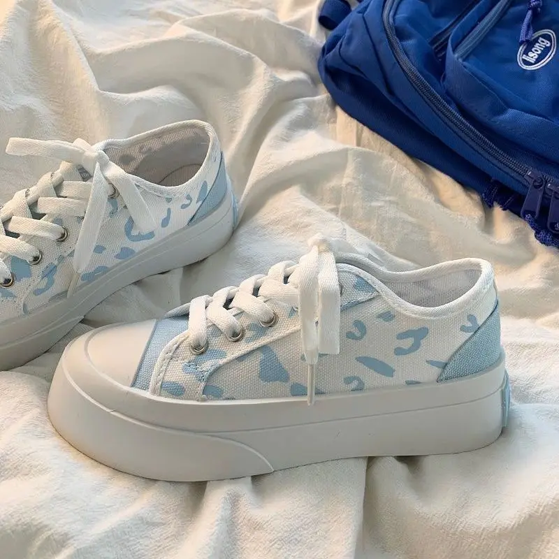 Модные холщовые кроссовки синего цвета с леопардовым принтом, Женская Повседневная летняя обувь в стиле пэчворк 2022, повседневная одежда в я...
Модные холщовые кроссовки синего цвета с леопардовым принтом, Женская Повседневная летняя обувь в стиле пэчворк 2022, повседневная одежда в я...