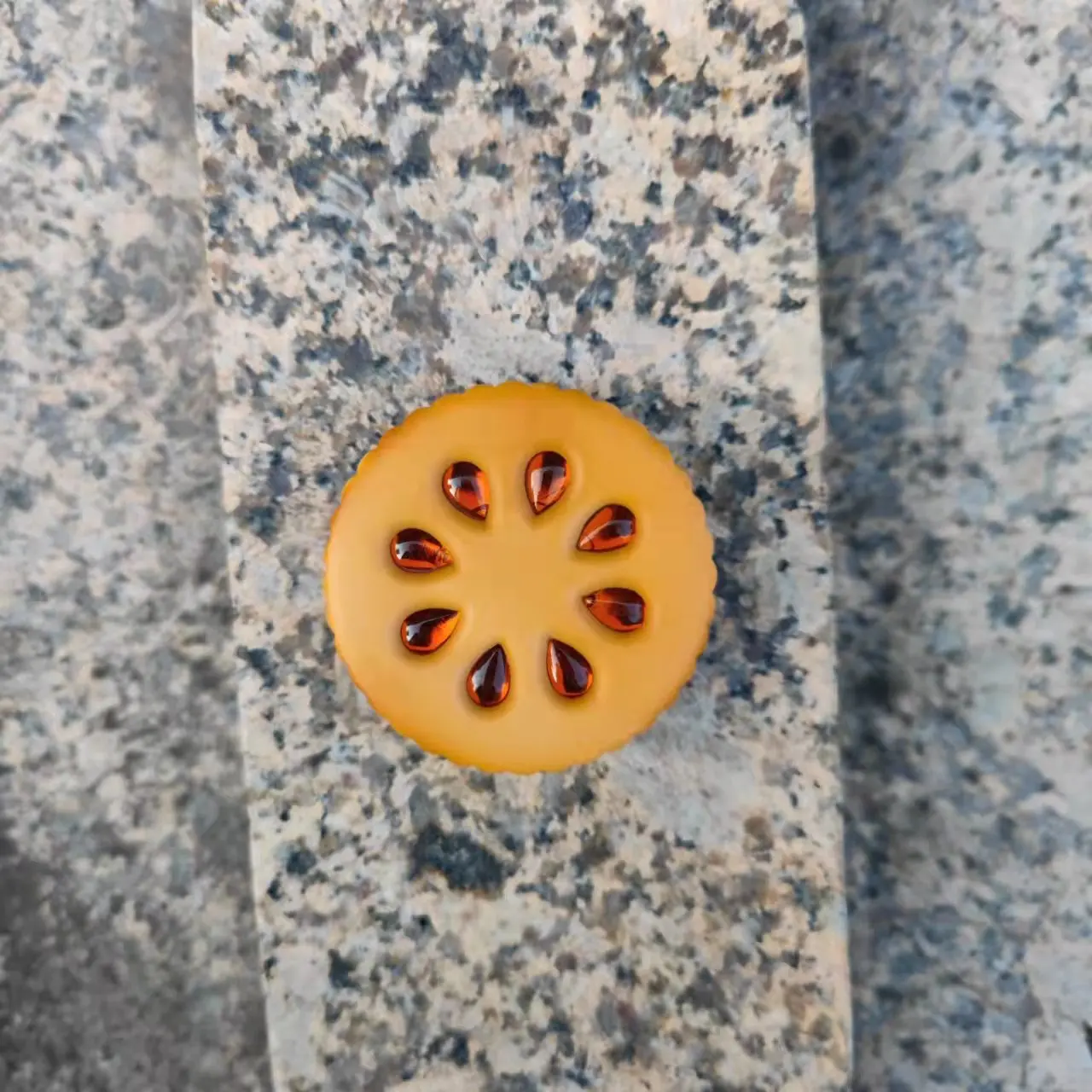 1 PC Biscuits Shaped 2 LayersGrinder Smoking Grinders Hookah Tobacco Crusher Sharp Diamond Teeth Spice Mill
1 PC Biscuits Shaped 2 LayersGrinder Smoking Grinders Hookah Tobacco Crusher Sharp Diamond Teeth Spice Mill