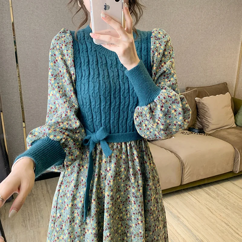 Women Cottagecore Dress 2021 Vintage Korea Corduroy Floral Woman Dresses High Waist Stitching Bandage Knitted Clothes Slim Body
Women Cottagecore Dress 2021 Vintage Korea Corduroy Floral Woman Dresses High Waist Stitching Bandage Knitted Clothes Slim Body