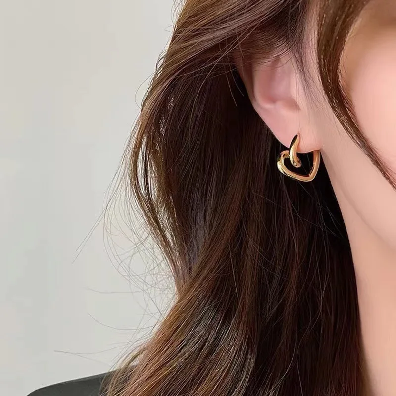 Gold Silver Color Stud Earring Luxury Women Heart Elegant Cool Style Ins Accessories Custom Jewelry Custom Gift Friend Wholesale
Gold Silver Color Stud Earring Luxury Women Heart Elegant Cool Style Ins Accessories Custom Jewelry Custom Gift Friend Wholesale